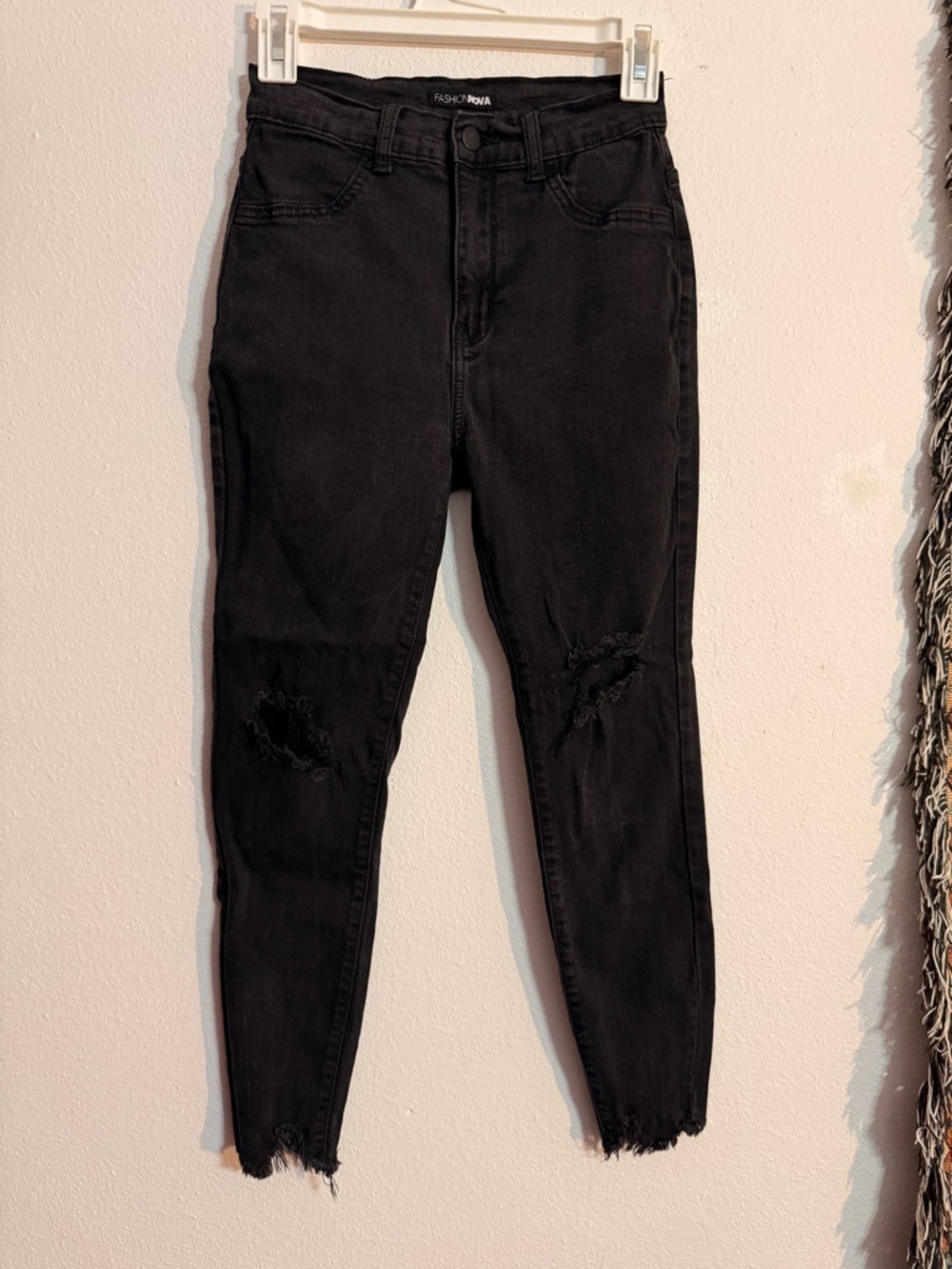 Fashion Nova • Black Skinny Distressed Jeans • women’s 7